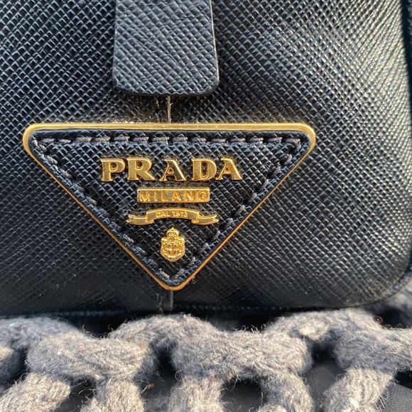 EUC PRADA SAFFIANO LUX LEATHER HANDBAG PURSE WITH ADDITIONAL SHOULDER STRAP - Picture 7 of 16